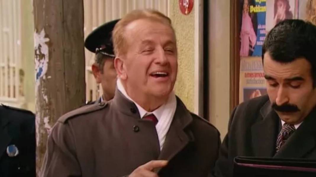 Hababam Sınıfı'nın ünlü müdürüydü... Muharrem Gürses'in oğlunu görenler şok oluyor! Meğer kendisinden de ünlüymüş 6